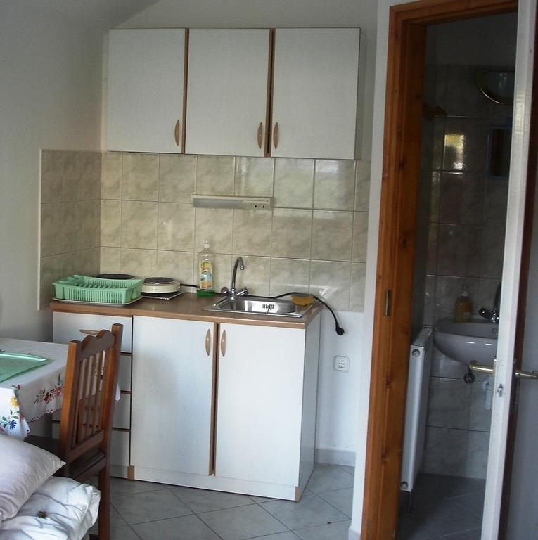 Petra Apartmanok Velem Exteriör bild